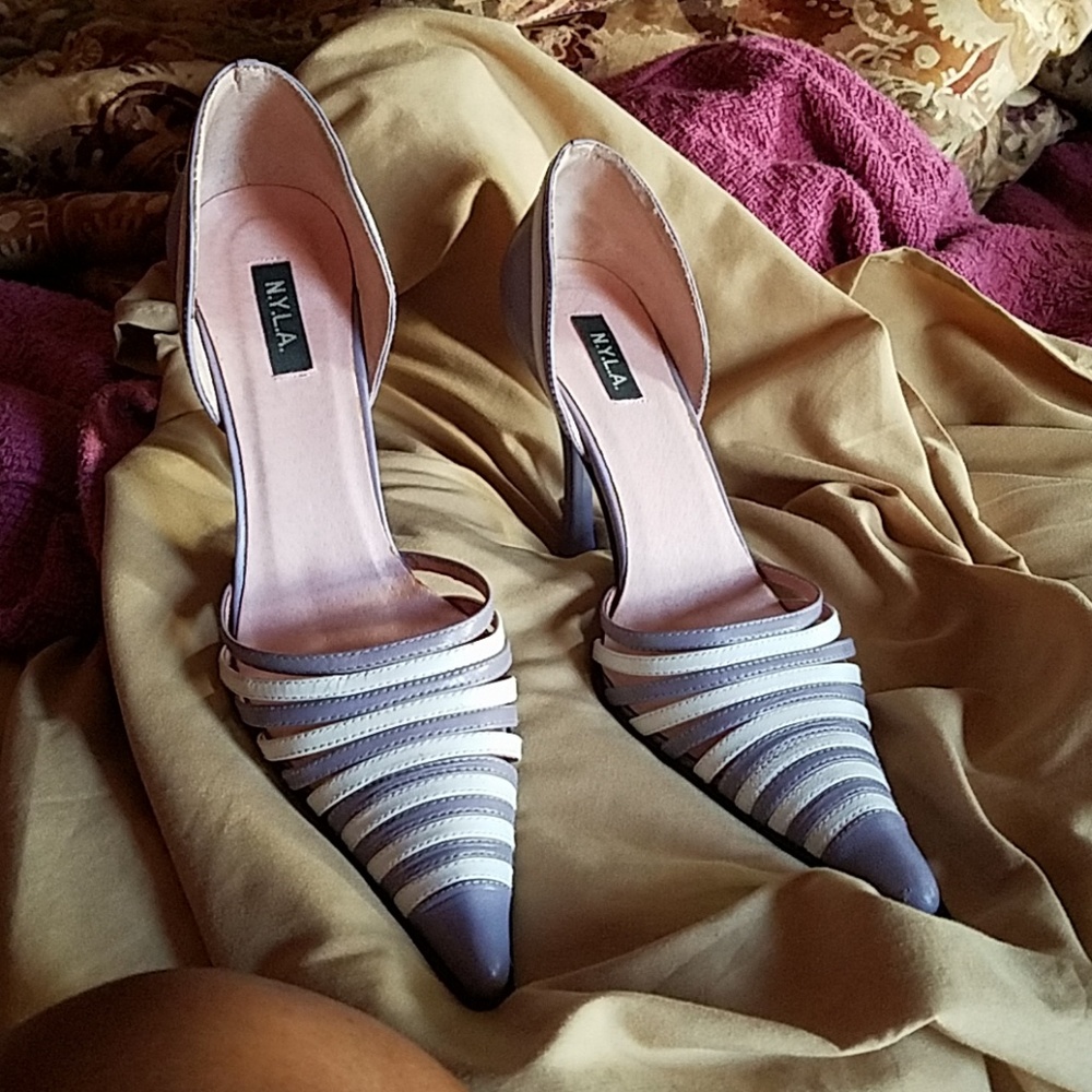 Shoes - Picture 3 of 4